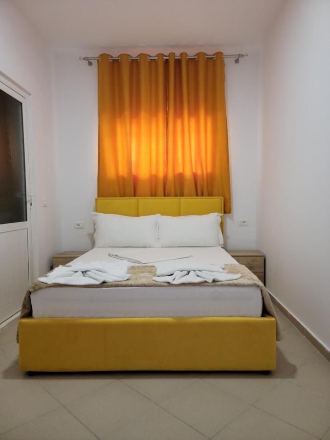 Hostel K13 Sarande Exterior photo